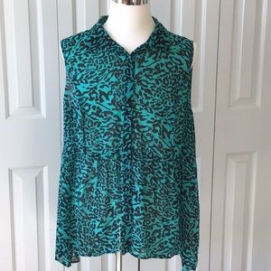 Torrid sz 3 Sleeveless teal/black animal print top